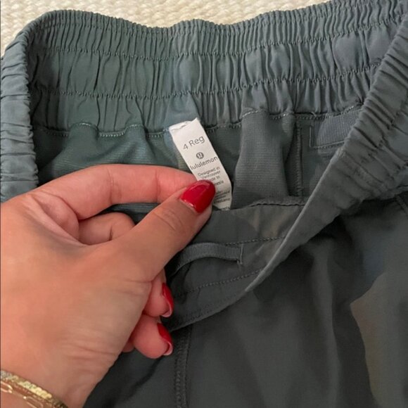 Lululemon Womens Athletic Shorts - Picture 2 of 2